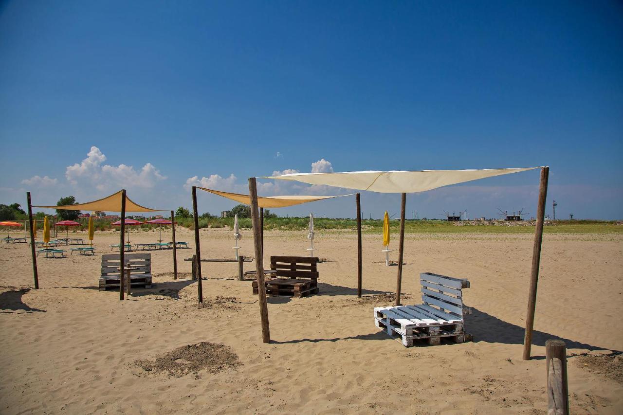Le Terrazze Apartments Lido di Spina Buitenkant foto